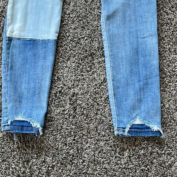 American Eagle high rise jegging two tone distressed size 0 regular - Picture 10 of 11